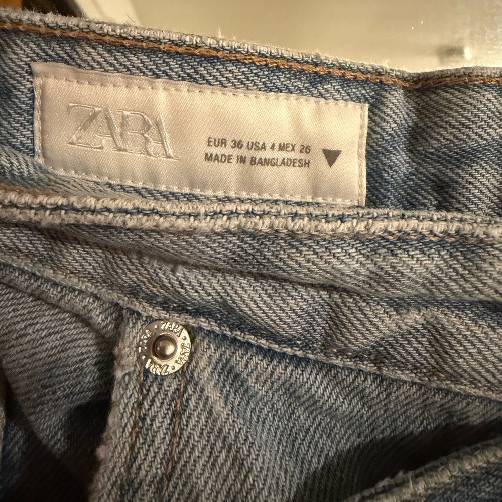 Zara Light Blue Wide-Leg Jeans - Picture 2 of 3